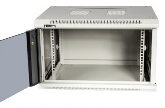 Шкаф коммутационный Lanmaster (TWT-CBWPG-9U-6X4-GY) настенный 9U 600x400мм пер.дв.стекл 60кг серый - купить недорого с доставкой в интернет-магазине