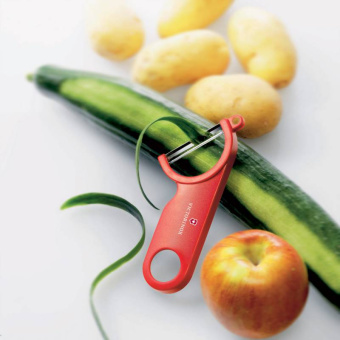 Овощечистка для овощей и фруктов Victorinox Potato Peeler красный (7.6073) - купить недорого с доставкой в интернет-магазине