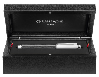 Ручка роллер Carandache Varius Carbon 3000 SP (4470.017) F черн. черн. подар.кор. - купить недорого с доставкой в интернет-магазине