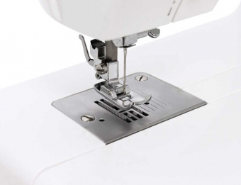 Швейная машина Singer Studio 12 белый - купить недорого с доставкой в интернет-магазине