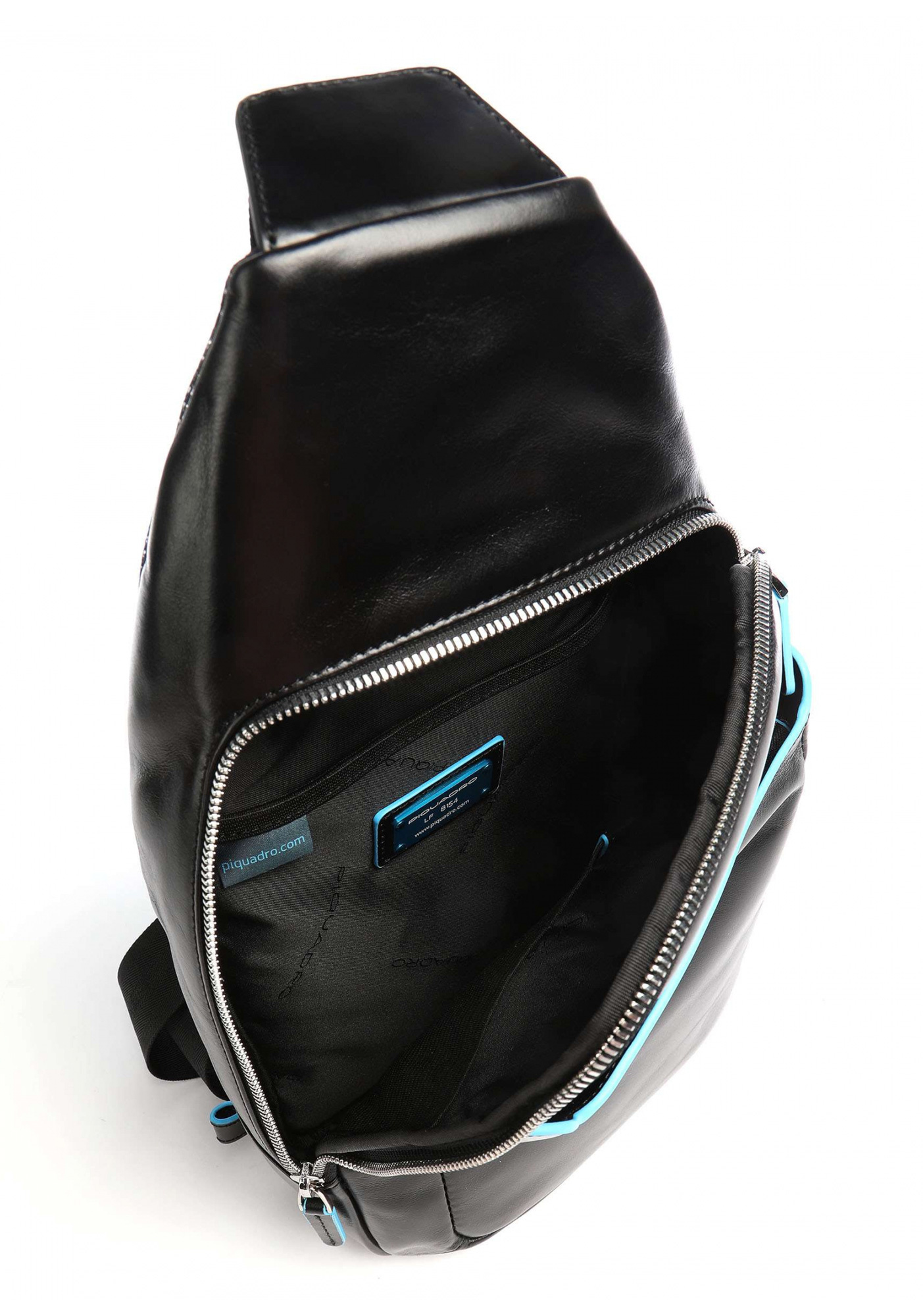 Рюкзак слинг Piquadro Blue Square CA4827B2/N черный натур.кожа
