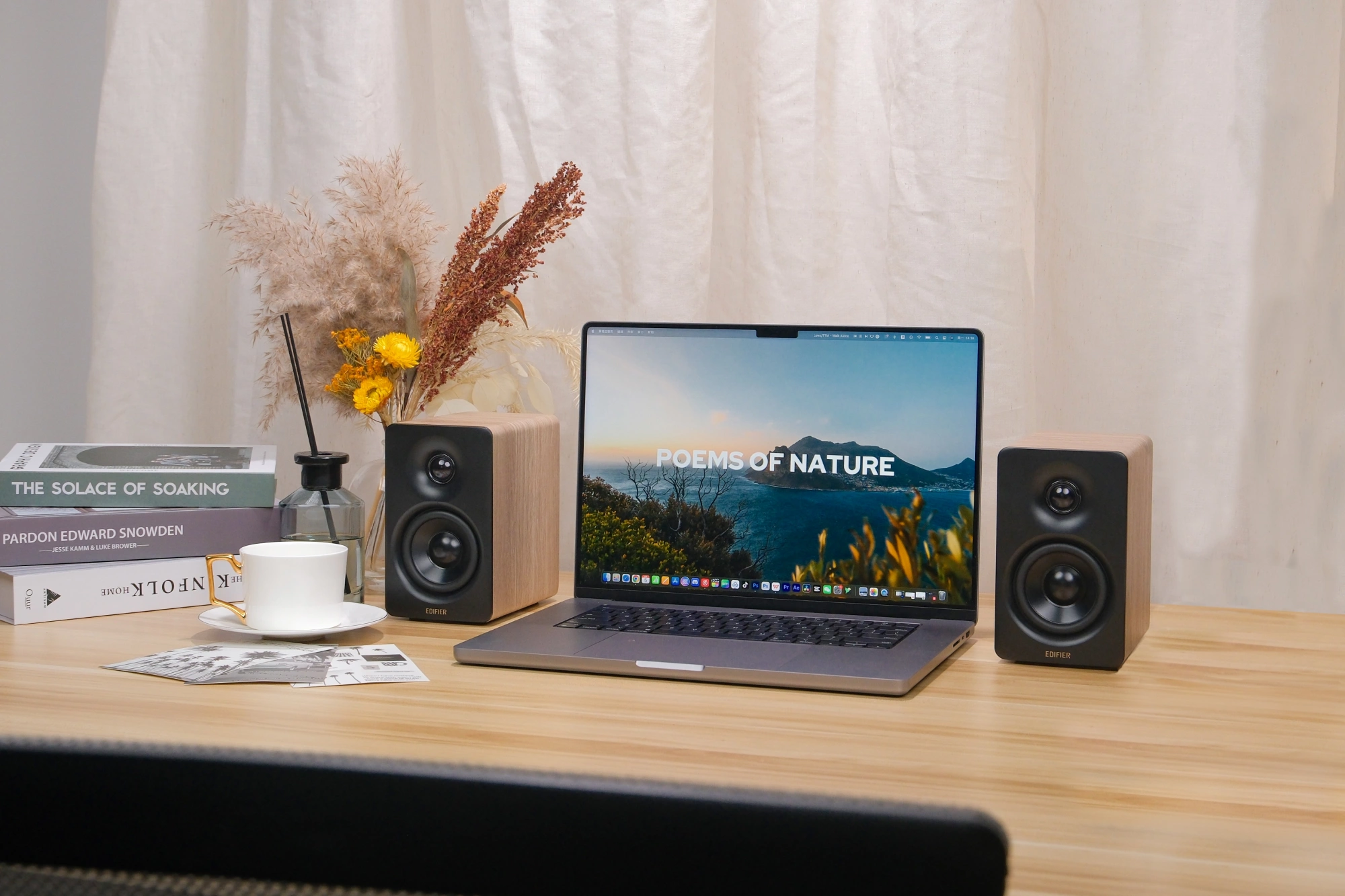 Колонки Edifier M60 2.0 дерево 66Вт BT