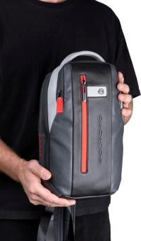 Рюкзак слинг Piquadro Urban CA6801UB00/GRN серый/черный натур.кожа - купить недорого с доставкой в интернет-магазине