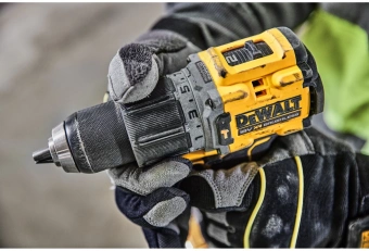 Шуруповерт DeWalt DCD805P2T-QW аккум. патрон:быстрозажимной (кейс в комплекте) - купить недорого с доставкой в интернет-магазине