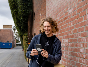 Чехол (клип-кейс) uBear для Apple iPhone 15 Plus Touch Mag Case with MagSafe черный (CS270BL67TH-I23M) - купить недорого с доставкой в интернет-магазине