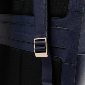 Рюкзак женский Piquadro Patricia CA6772W140/BLU темно-синий натур.кожа - купить недорого с доставкой в интернет-магазине
