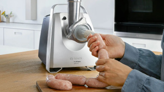 Мясорубка Bosch MFW68660 2200Вт черный - купить недорого с доставкой в интернет-магазине