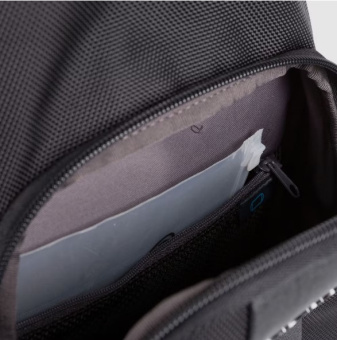 Рюкзак слинг Piquadro Brief2 CA4536BR2/N черный нейлон/натур.кожа - купить недорого с доставкой в интернет-магазине