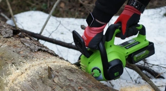 Цепная пила Greenworks G24CS25 аккум. 600Вт 0.8л.с. дл.шины:10" (25cm) 1аккум. 8Ач ЗУ (2007707UH) - купить недорого с доставкой в интернет-магазине