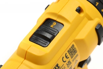 Дрель-шуруповерт DeWalt DCD710D2-QW 180Вт аккум. патрон:быстрозажимной (кейс в комплекте) - купить недорого с доставкой в интернет-магазине