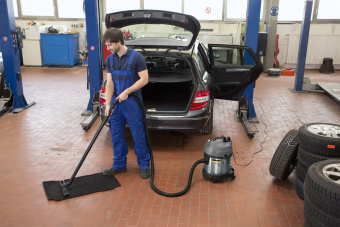 Строительный пылесос Karcher Me Classic NT 20/1 1500Вт (уборка: сухая/влажная/сбор воды) серый - купить недорого с доставкой в интернет-магазине