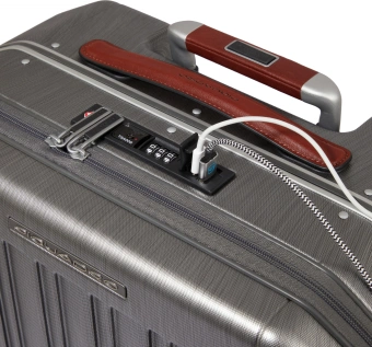 Чемодан Piquadro PQ-LM BV6552PQLM (BV6552PQLM/NCU) 44.5x40x22см 28л. 3.75кг. поликарбонат серый глянц. - купить недорого с доставкой в интернет-магазине