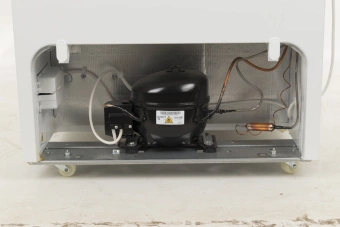 Морозильный ларь Бирюса Б-305KX белый 135Вт - купить недорого с доставкой в интернет-магазине