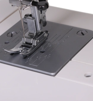 Швейная машина Janome Excellent Stitch 15A белый - купить недорого с доставкой в интернет-магазине