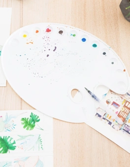 Палитра для смешивания красок Deli 68300 эллипс 400x290мм пластик - купить недорого с доставкой в интернет-магазине