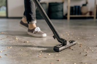 Строительный пылесос Karcher WD 2 Plus V-12/4/18 1000Вт (уборка: сухая/влажная/выдув/сбор воды) желтый - купить недорого с доставкой в интернет-магазине