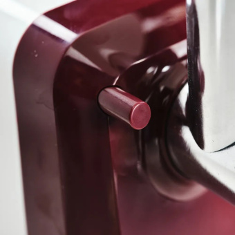 Мясорубка Scarlett SC-MG45S62 1800Вт белый/красный - купить недорого с доставкой в интернет-магазине