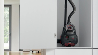 Пылесос Bosch BGS21POW2 2000Вт черный/красный - купить недорого с доставкой в интернет-магазине