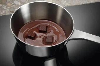 Индукционная варочная поверхность Electrolux EIV84550 черный - купить недорого с доставкой в интернет-магазине