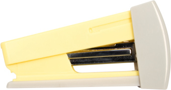 Степлер Kw-Trio 055X6-YEL Swing Standing 24/6 26/6 (20листов) желтый 100скоб пластик коробка - купить недорого с доставкой в интернет-магазине