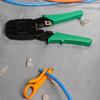 Инструмент обжимной Rexant HT-200 12-3441 для RJ-45/RJ-12/RJ-11 (упак:1шт) зеленый - купить недорого с доставкой в интернет-магазине