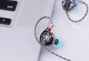 Наушники внутриканальные Fiio FH11 black 1.2м черный проводные в ушной раковине (80003301) - купить недорого с доставкой в интернет-магазине