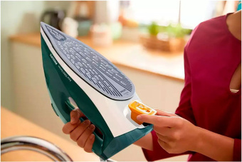 Утюг Philips DST7031/70 2800Вт зеленый - купить недорого с доставкой в интернет-магазине