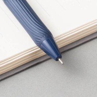 Ручка шариков. автоматическая Deli EQ88-BL d=0.7мм син. черн. карт.уп. игловидный пиш. наконечник резин. манжета чернила пониженной вязкости - купить недорого с доставкой в интернет-магазине