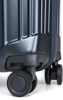 Чемодан Piquadro PQ LIGHT (BV4425PQL/BLUO) 40x55x20см 31л. 1.99кг. поликарбонат синий - купить недорого с доставкой в интернет-магазине