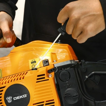 Цепная пила Deko DKCHS 52-20 2300Вт 3.1л.с. дл.шины:20" (50cm) (065-1224) - купить недорого с доставкой в интернет-магазине