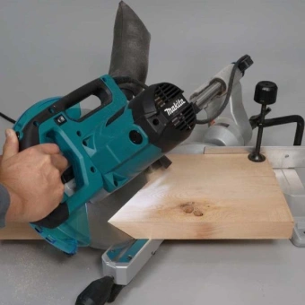 Торцовочная пила Makita LS1110F 1450Вт 4500об/мин d=260мм - купить недорого с доставкой в интернет-магазине