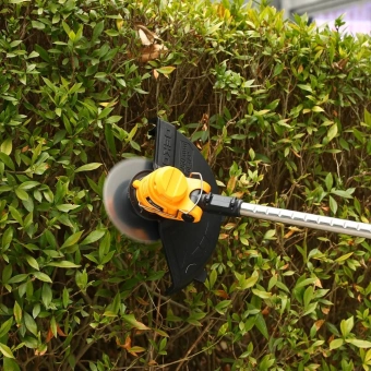 Триммер электрический Deko DKTR12 Plus аккум. неразбор.штан. реж.эл.:леска/нож - купить недорого с доставкой в интернет-магазине