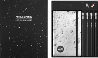 Набор Moleskine Limited Edition NASA-inspired блокнот/4 карандаша/ 2 шильда/подар.коробка Large линейка серебристый - купить недорого с доставкой в интернет-магазине