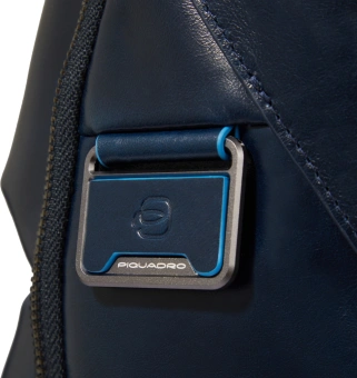 Рюкзак мужской Piquadro Blue Square CA6592B2BM/BLU2 темно-синий натур.кожа - купить недорого с доставкой в интернет-магазине