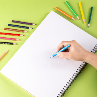 Карандаши цв. Deli EC114-12 Enovation трехгран. пластик 12цв. коробка/европод. (12шт) - купить недорого с доставкой в интернет-магазине