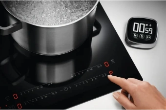 Индукционная варочная поверхность Electrolux EIS62443 черный - купить недорого с доставкой в интернет-магазине