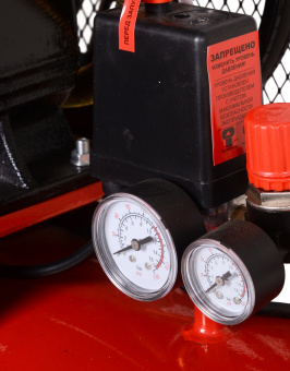 Компрессор поршневой Ресанта КП-100/400Р масляный 400л/мин 100л 2500Вт красный/черный - купить недорого с доставкой в интернет-магазине