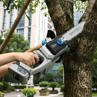 Цепная пила Deko DKCHS 40 PRO аккум. 40Вт дл.шины:16" (40cm) 2аккум. 4Ач ЗУ (083-2002) - купить недорого с доставкой в интернет-магазине