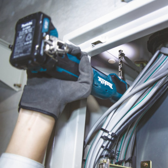 Дрель безударная Makita DA332DZ ключевой реверс - купить недорого с доставкой в интернет-магазине