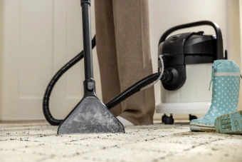 Пылесос моющий Karcher SE 4 Plus 1000Вт белый/черный - купить недорого с доставкой в интернет-магазине