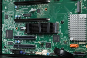 Сервер IRU Rock S9105P 1x4410T 2x16Gb 1x1Tb SSD C741 AST2600 2xGigEth 1x750W w/o OS (2141412) - купить недорого с доставкой в интернет-магазине