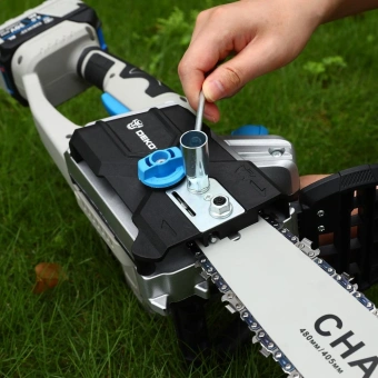 Цепная пила Deko DKCHS 40 PRO аккум. 40Вт дл.шины:16" (40cm) 2аккум. 4Ач ЗУ (083-2002) - купить недорого с доставкой в интернет-магазине