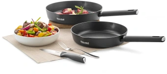 Сковорода Rondell Trumpf RDA-1343 круглая 26см покрытие: Xylan Plus ручка несъемная (без крышки) черный - купить недорого с доставкой в интернет-магазине