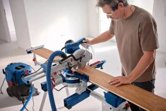 Торцовочная пила Bosch GCM 305-216 D 1200Вт 5200об/мин d=300мм - купить недорого с доставкой в интернет-магазине