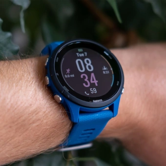 Смарт-часы Garmin Forerunner 255 33мм 1.3" корп.черный рем.синий (010-02641-11) - купить недорого с доставкой в интернет-магазине