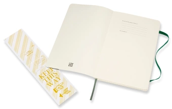 Блокнот Moleskine CLASSIC SOFT QP617K15 Large 130х210мм 192стр. клетка мягкая обложка зеленый - купить недорого с доставкой в интернет-магазине