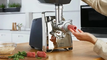 Мясорубка Bosch MFW67440 2000Вт черный/серебристый - купить недорого с доставкой в интернет-магазине