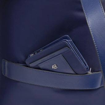 Рюкзак женский Piquadro Lyra CA6216W92T/BLU темно-синий нейлон/натур.кожа - купить недорого с доставкой в интернет-магазине