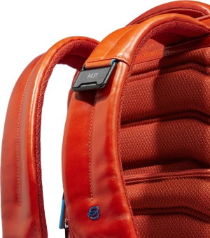 Рюкзак мужской Piquadro Blue Square CA6591B2/CU4 табачный натур.кожа - купить недорого с доставкой в интернет-магазине