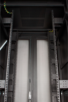 Шкаф серверный Lanmaster Business (TWT-CBB-47U-8X12-P1) напольный 47U 800x1200мм пер.дв.перфор. задн.дв.перфор.2-хст. 2 бок.пан. 800кг черный - купить недорого с доставкой в интернет-магазине